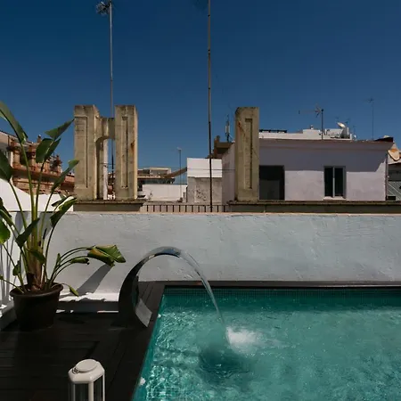 Lujoso Con Piscina Compartida 1